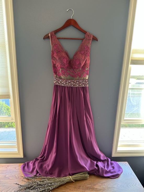 Dresses & Skirts - Beaded Lace Bodice Prom Dress in Plum
